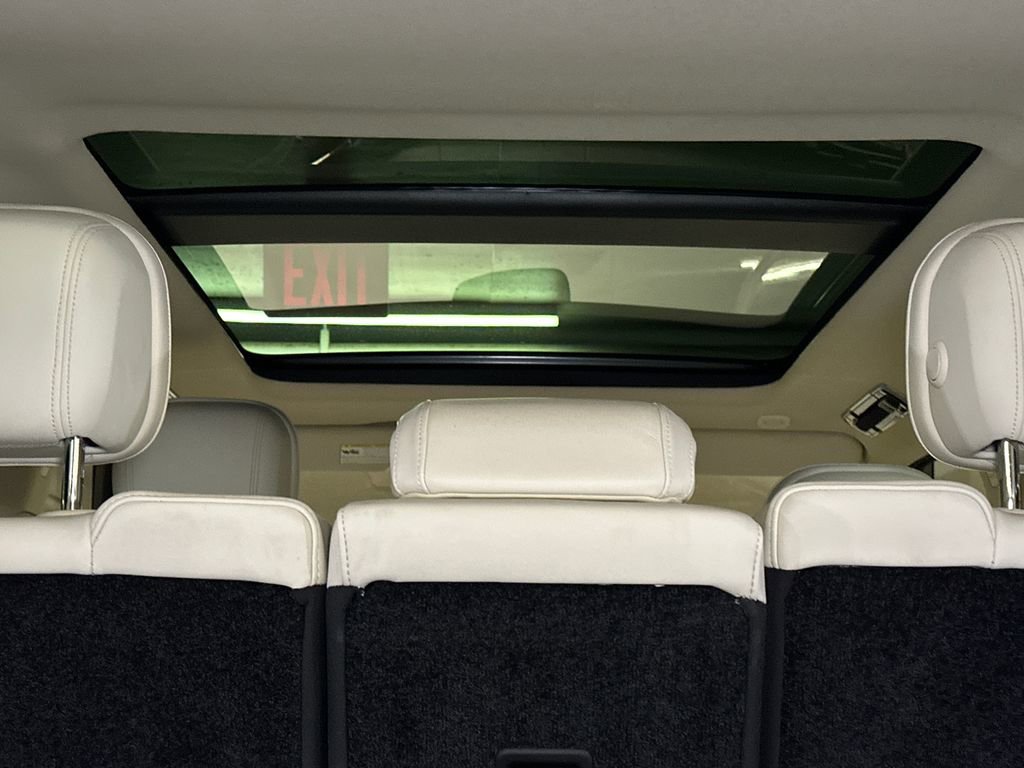 Used 2023 Land Rover Range Rover SE AWD/4WD image 8