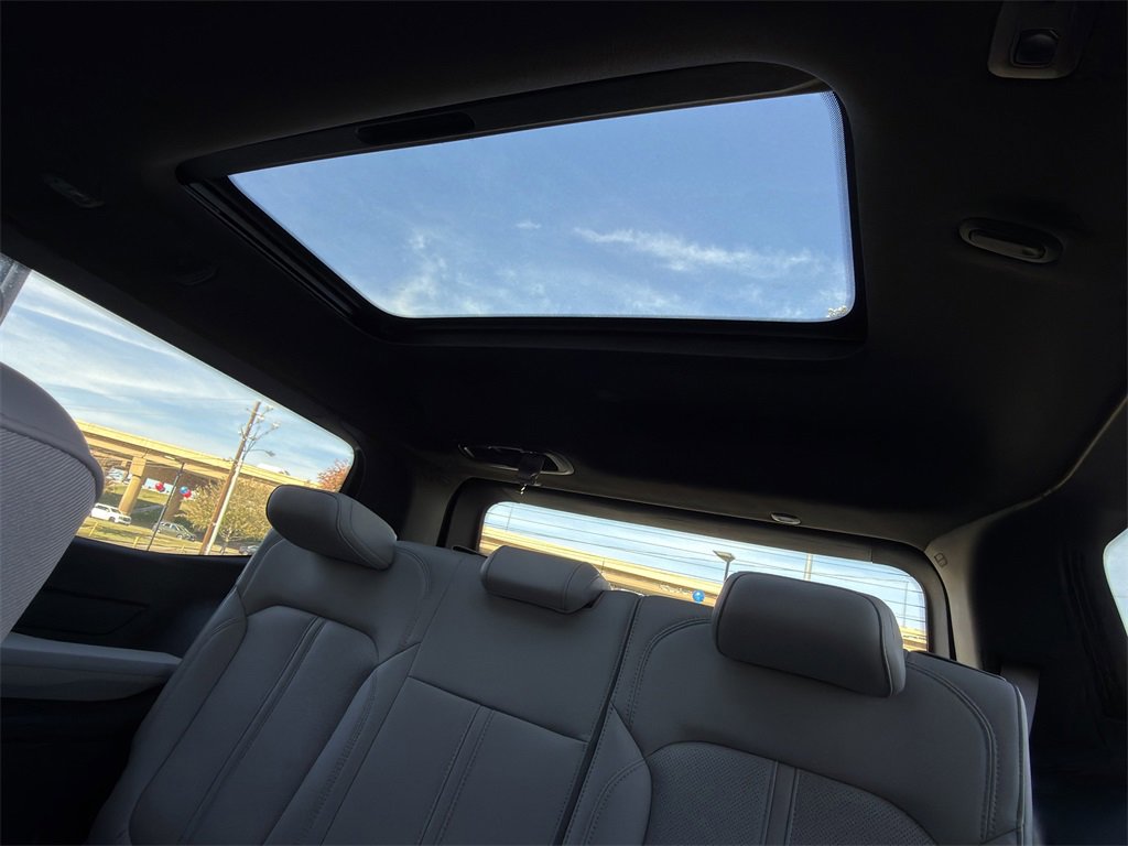 New 2025 Jeep Wagoneer Base image 21