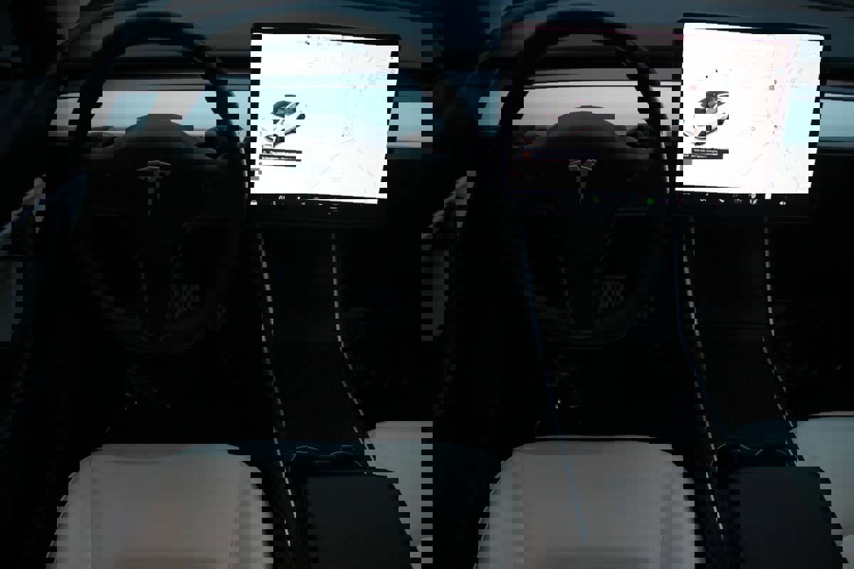 Used 2020 Tesla Model Y Performance image 30