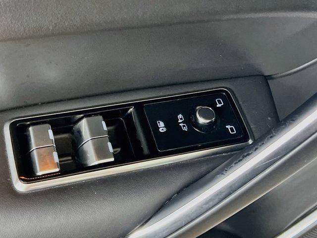 Used 2022 Jaguar F-PACE S AWD/4WD image 18