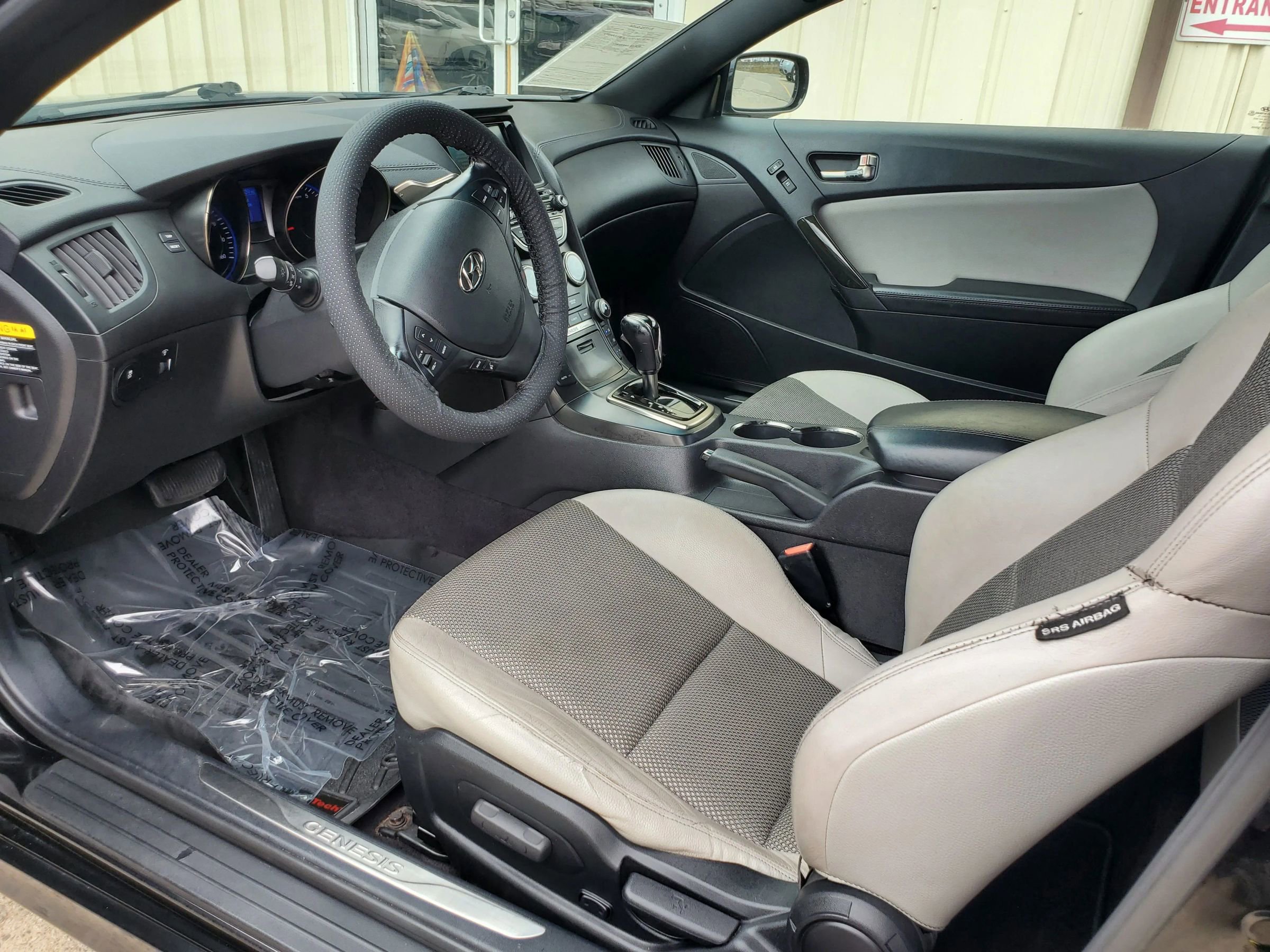 Used 2014 Hyundai Genesis 2.0T RWD image 22