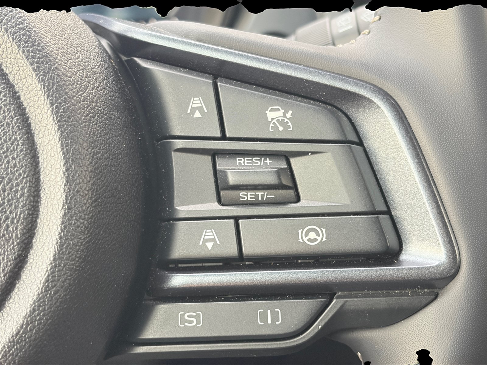 Used 2025 Subaru Forester Limited AWD/4WD image 18