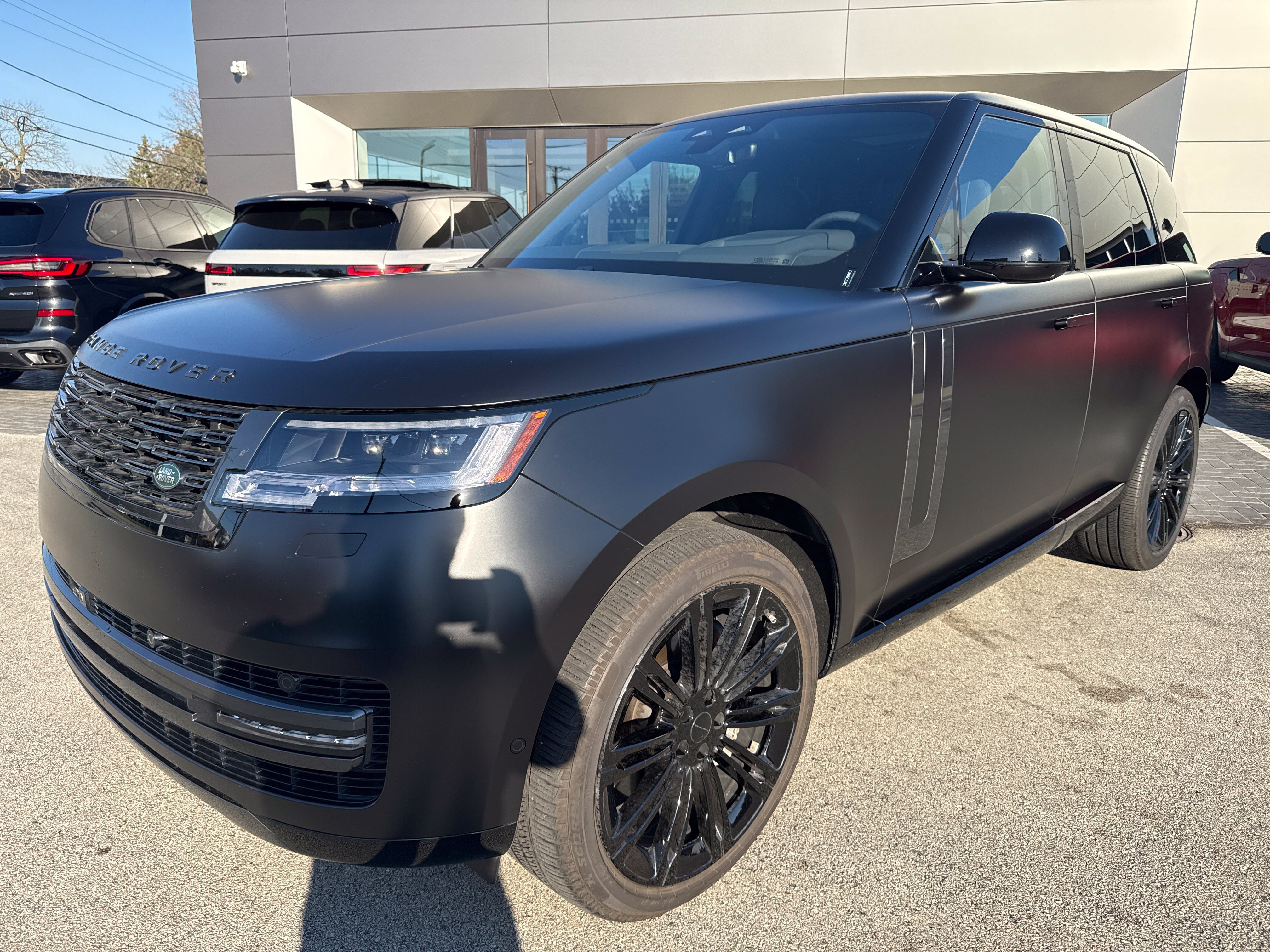 Used 2026 Land Rover Range Rover SE AWD/4WD image 1