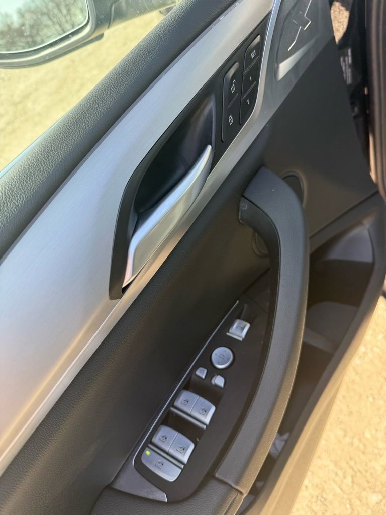 Used 2025 BMW X4 xDrive30i image 25
