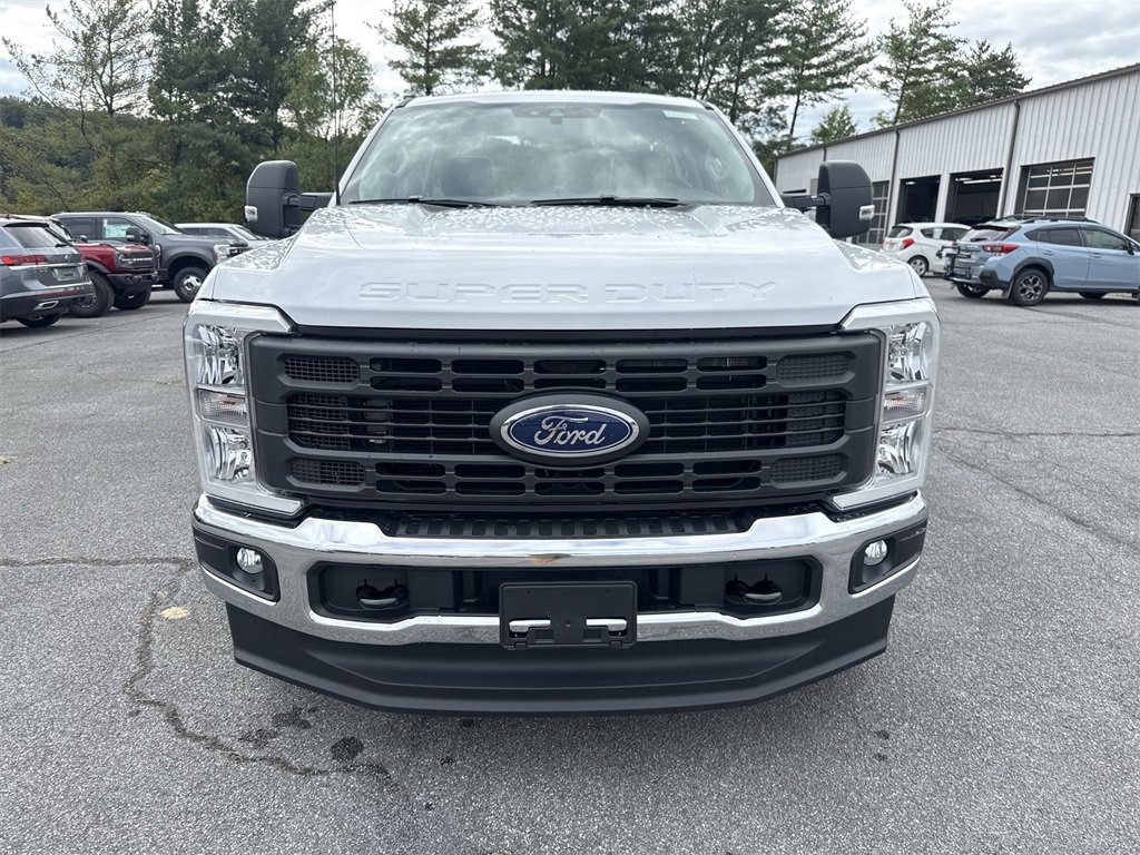 New 2026 Ford F350 XL image 2