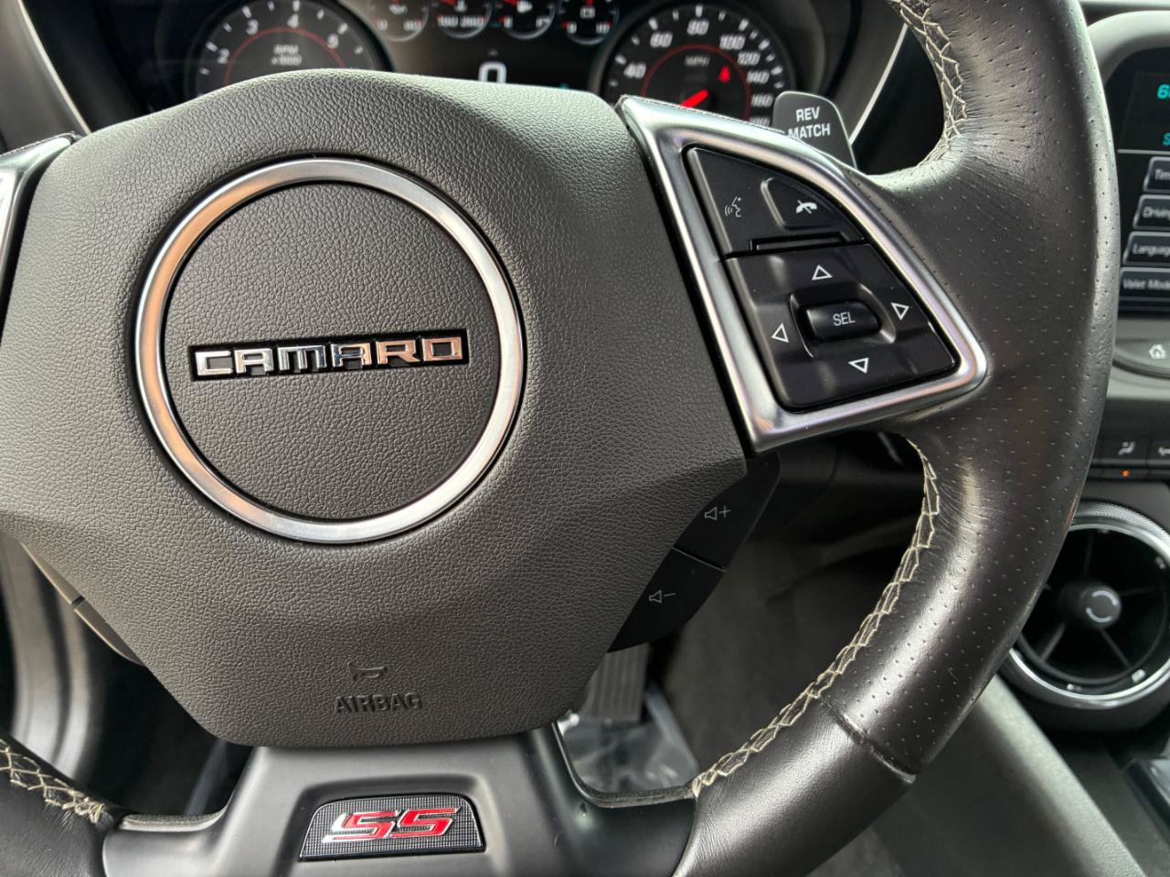 Used 2018 Chevrolet Camaro SS RWD image 25