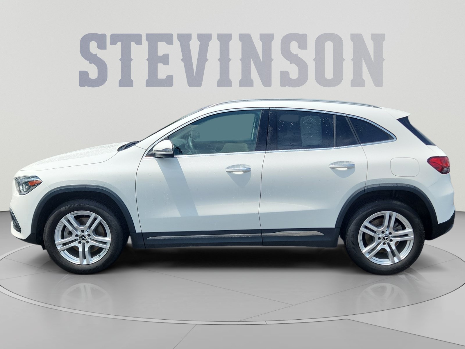 Used 2021 Mercedes-Benz GLA 250 4MATIC image 2
