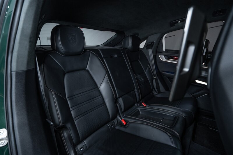 Used 2024 Porsche Cayenne Turbo GT AWD/4WD image 32