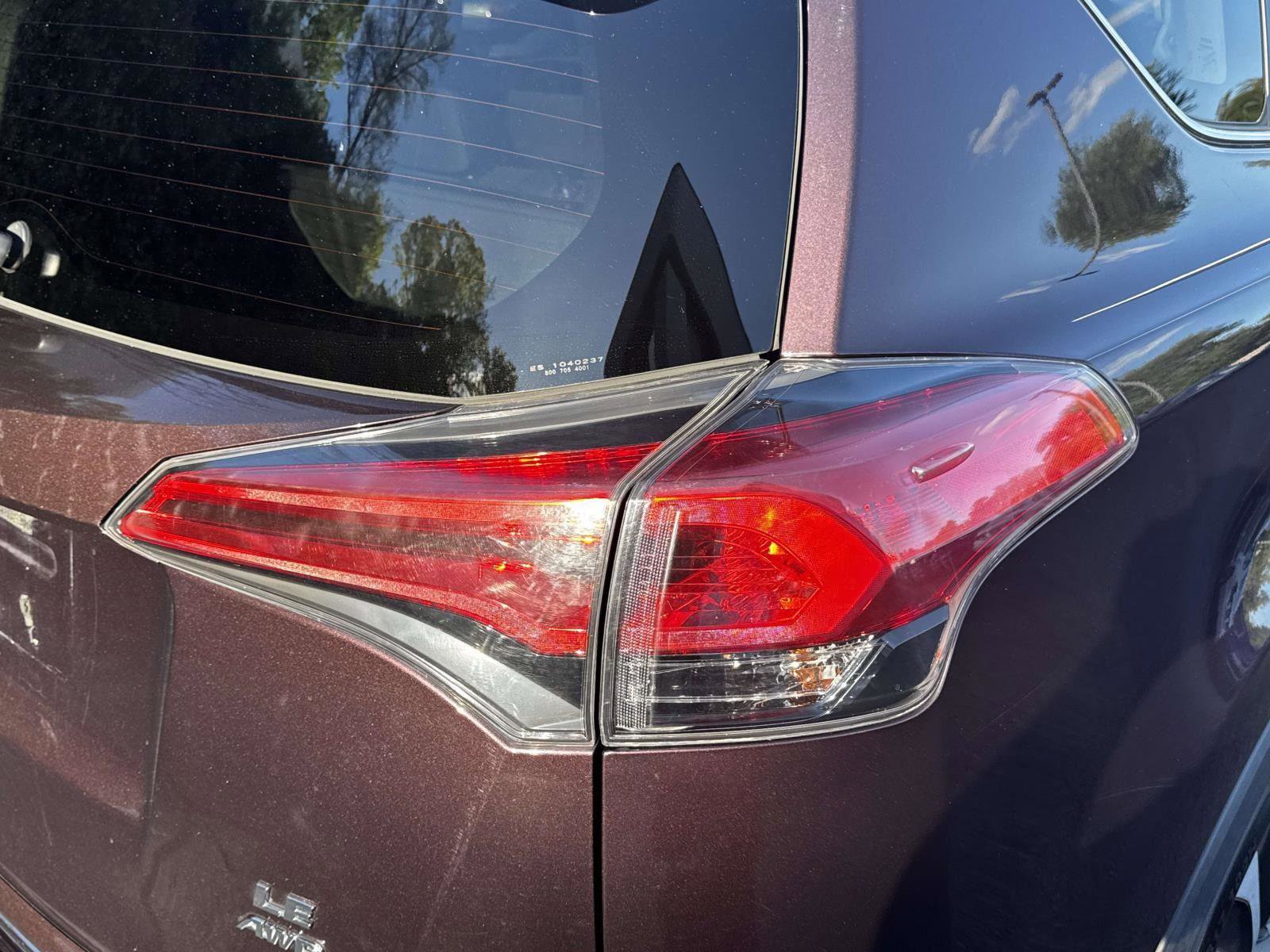 Used 2018 Toyota RAV4 LE w/ All Weather Liner Package AWD/4WD image 10