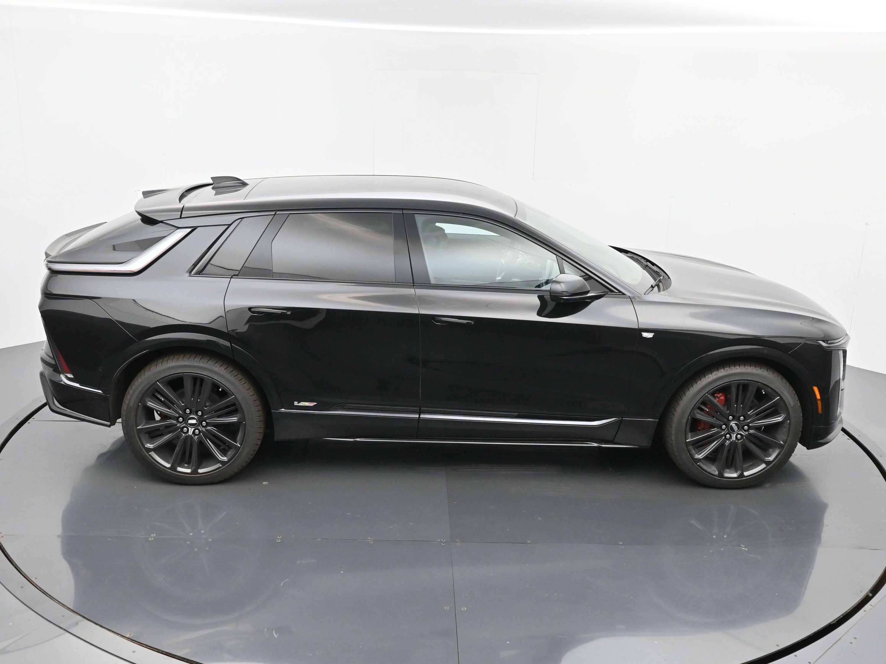 New 2026 Cadillac Lyriq V w/ LPO, Floor Liner Package image 28