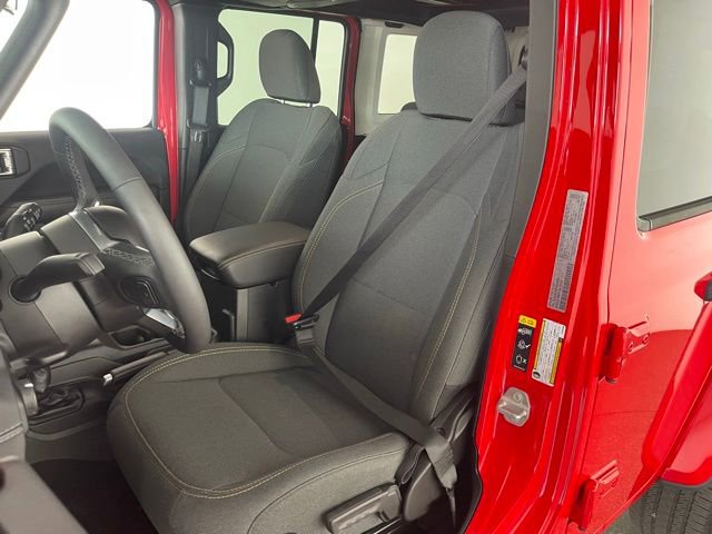 Used 2025 Jeep Wrangler Unlimited Sahara w/ Safety Group AWD/4WD image 33