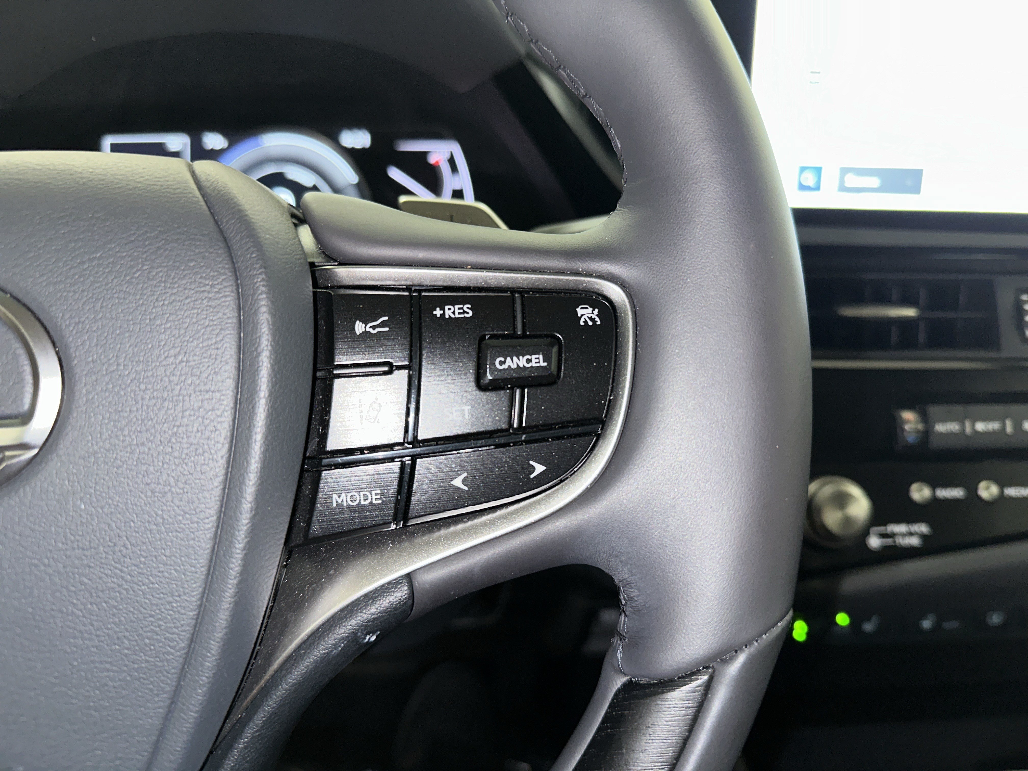 Certified 2025 Lexus ES 300h w/ Technology Package FWD image 20