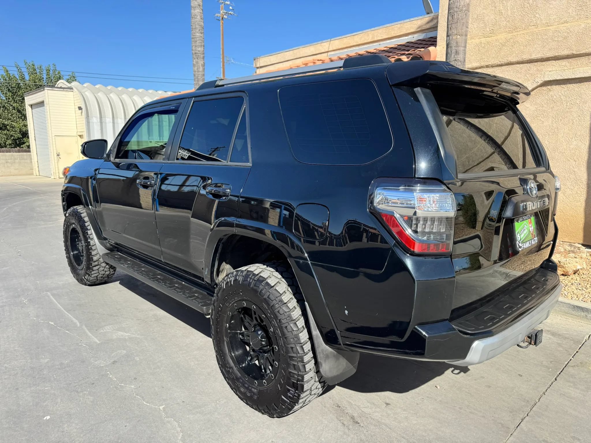 Used 2015 Toyota 4Runner SR5 AWD/4WD image 10