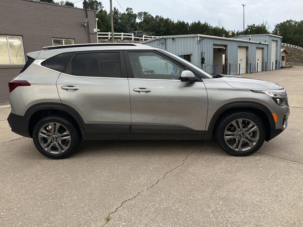 Used 2021 Kia Seltos S FWD image 3