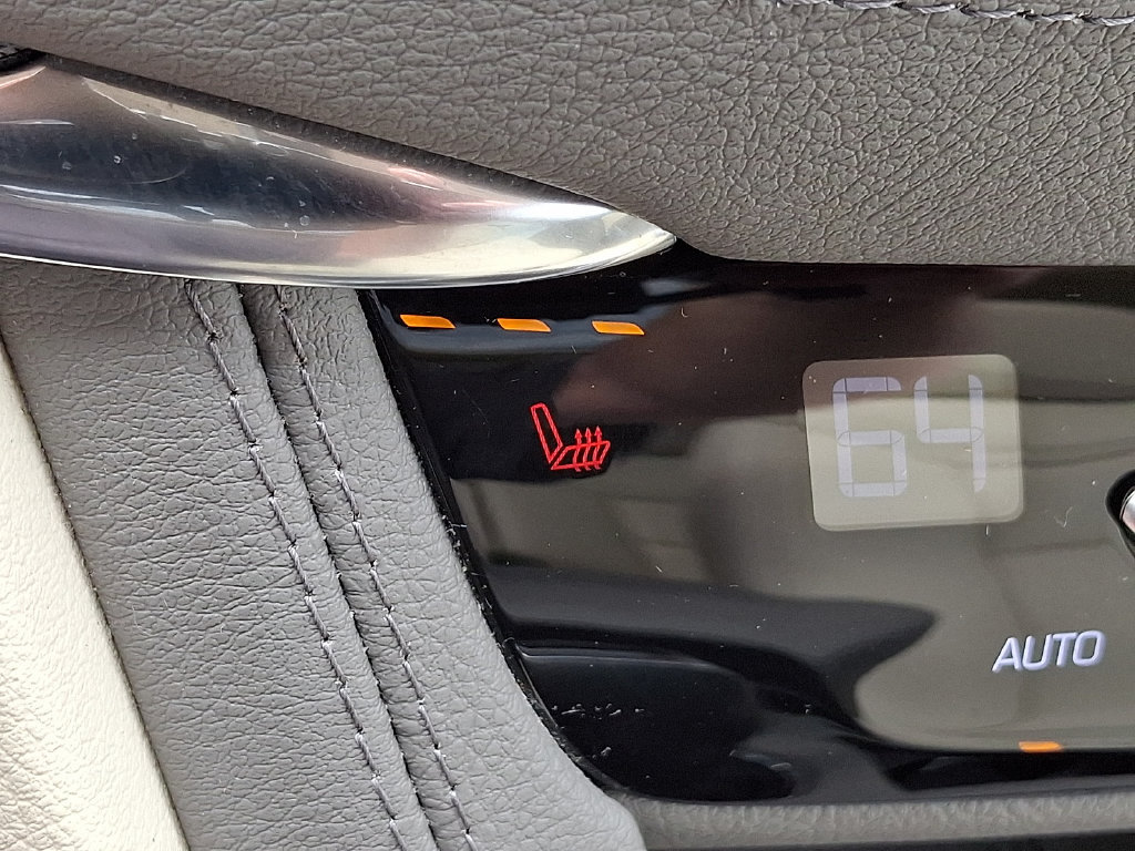 Used 2021 Cadillac XT5 Premium Luxury AWD/4WD image 28