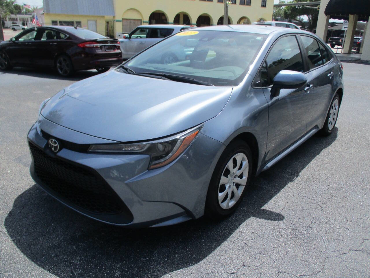 Used 2022 Toyota Corolla LE FWD image 4