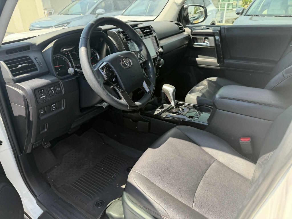 Used 2021 Toyota 4Runner TRD Off-Road Premium w/ Moonroof Package AWD/4WD image 6