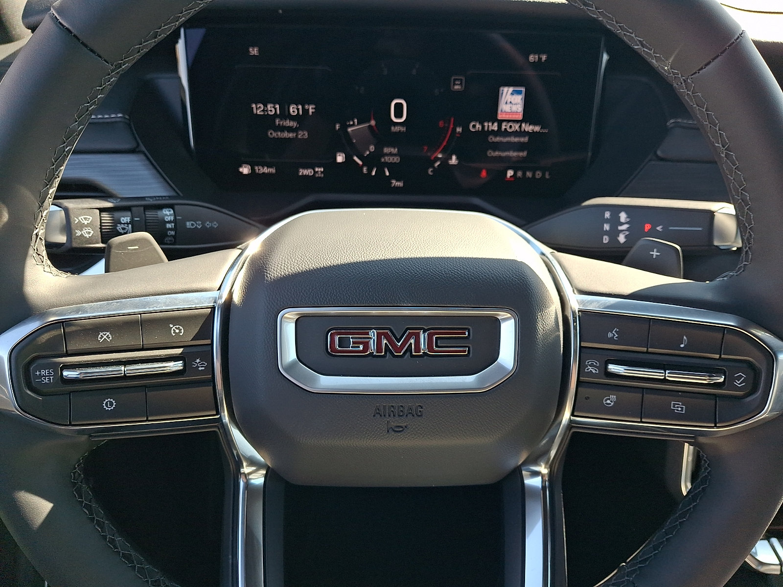 New 2027 GMC Acadia Elevation w/ Elevation Premium Package AWD/4WD image 10