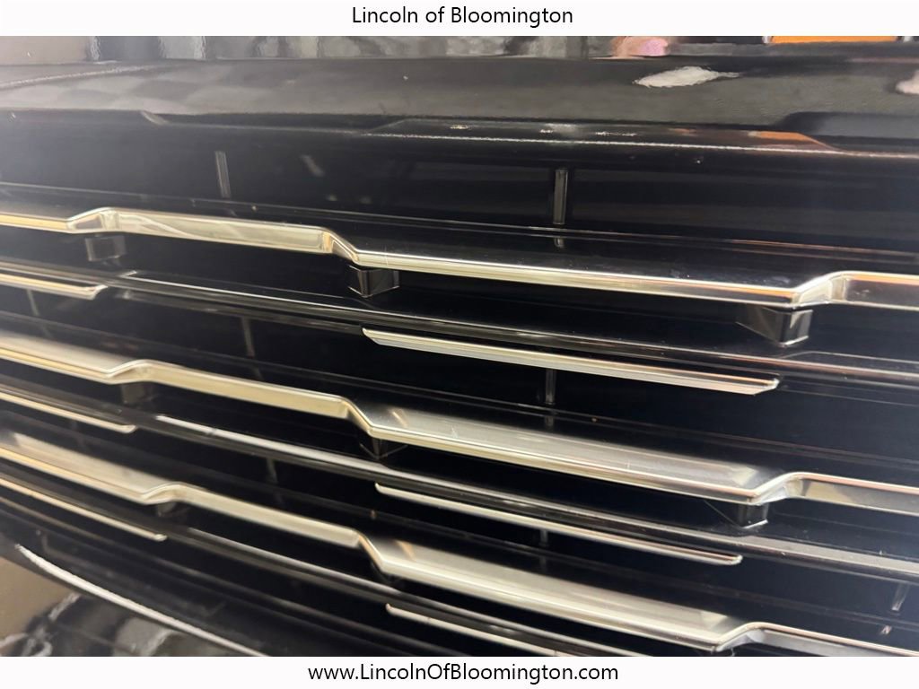 Used 2026 Chevrolet Suburban High Country w/ Sun And Tow Package AWD/4WD image 13
