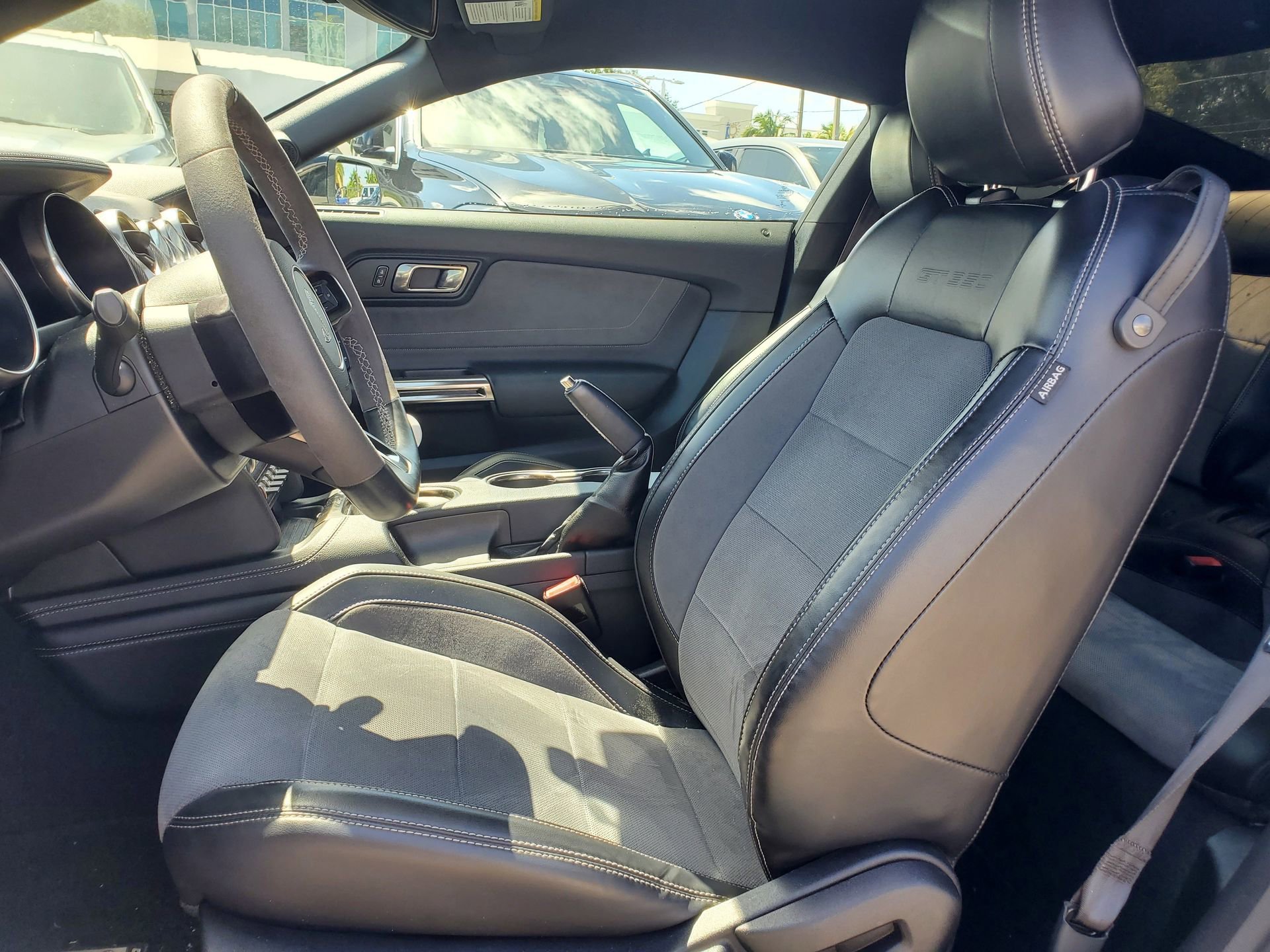 Used 2019 Ford Mustang Shelby GT350 w/ Technology Package RWD image 13