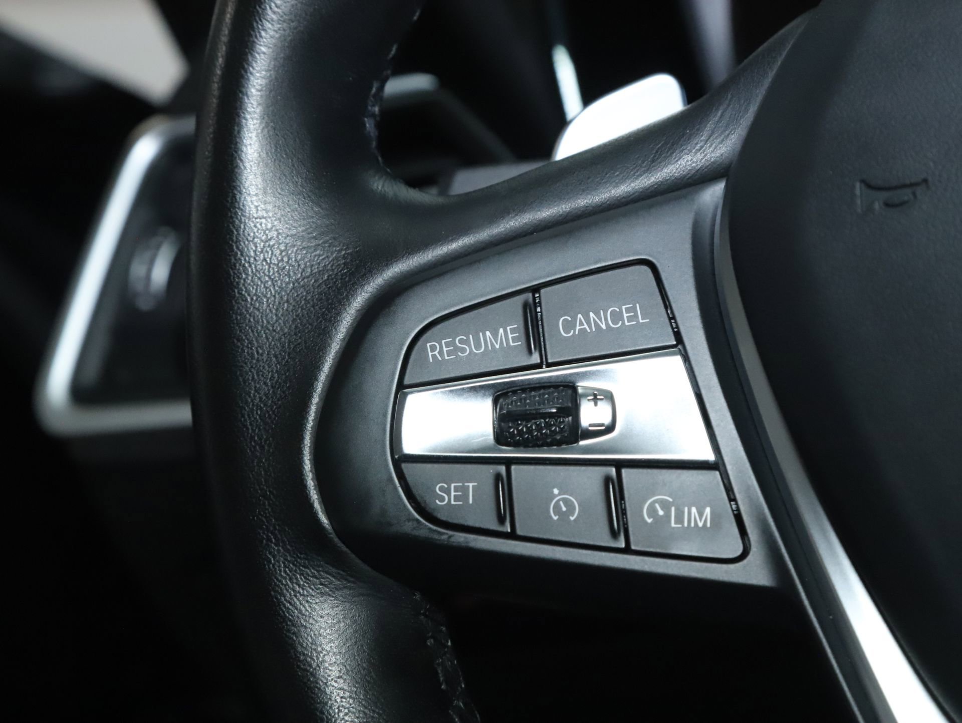 Used 2021 BMW 330e xDrive w/ Premium Package image 25