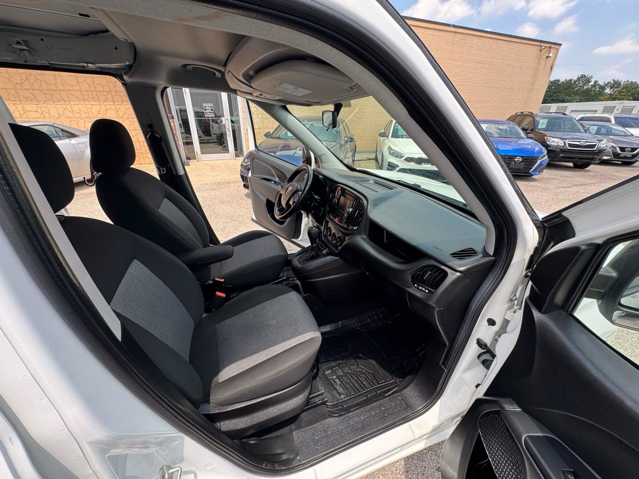Used 2019 RAM ProMaster City Tradesman SLT FWD image 18
