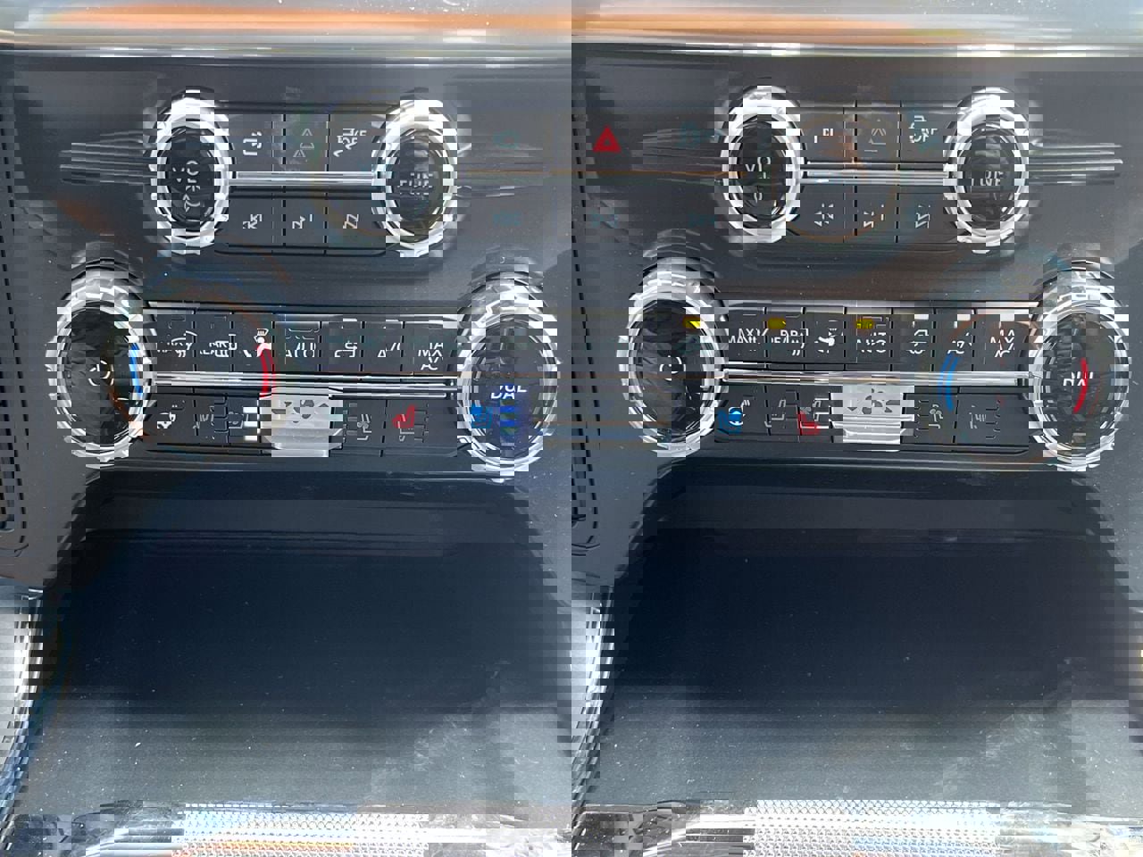 New 2025 Ford F150 Lariat w/ Equipment Group 502A High image 9