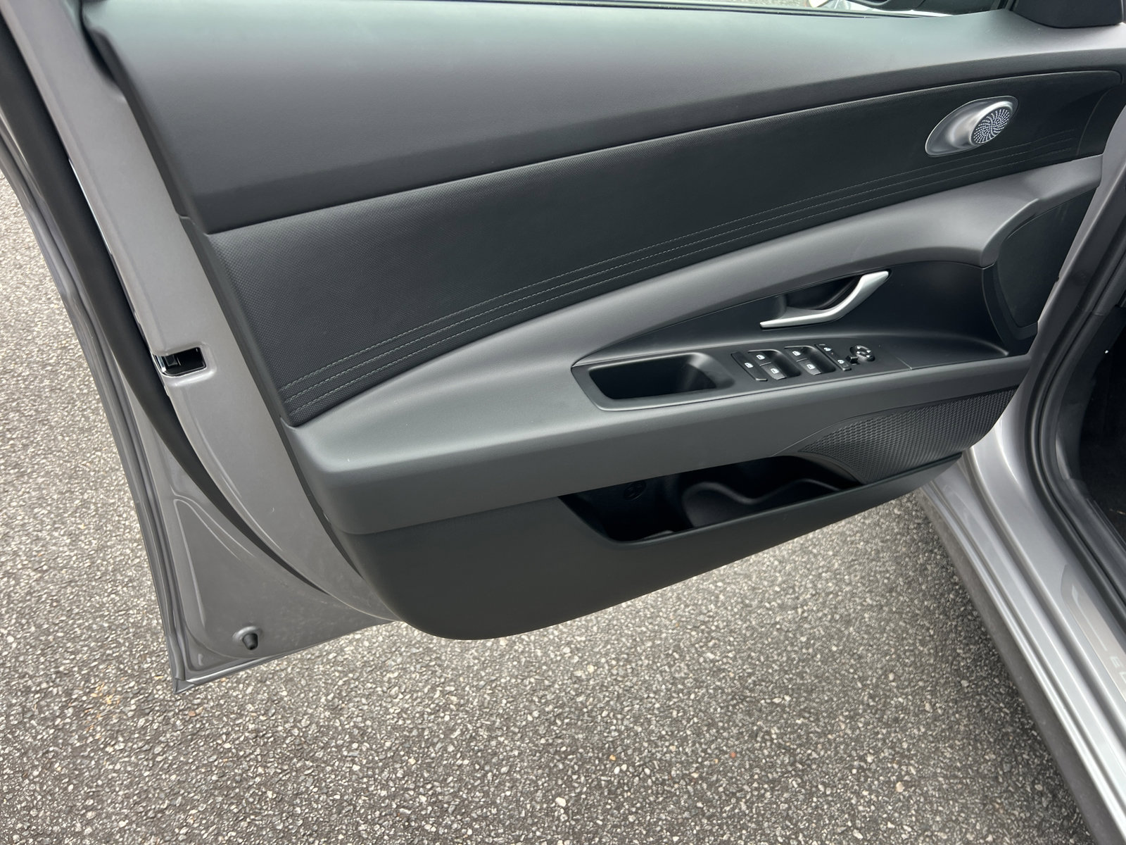 New 2026 Hyundai Elantra SE w/ Cargo Package image 10