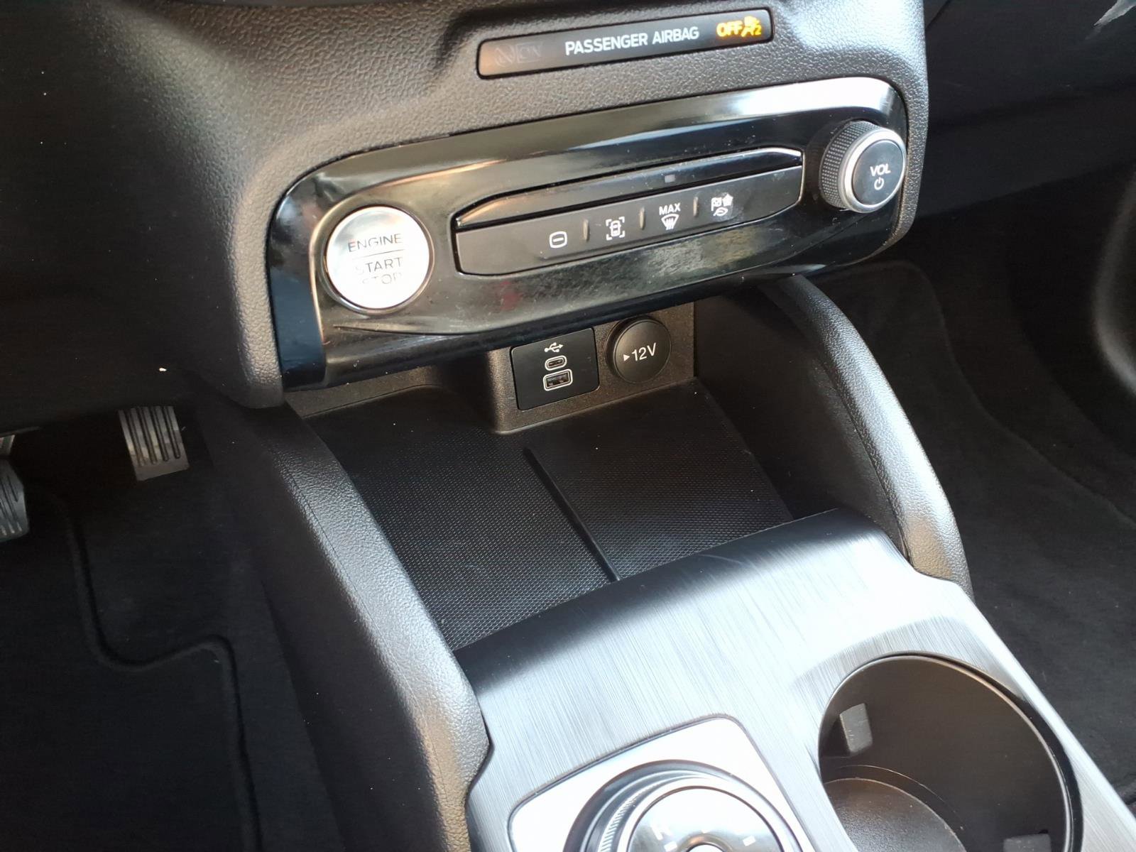 Used 2024 Ford Escape SE image 17