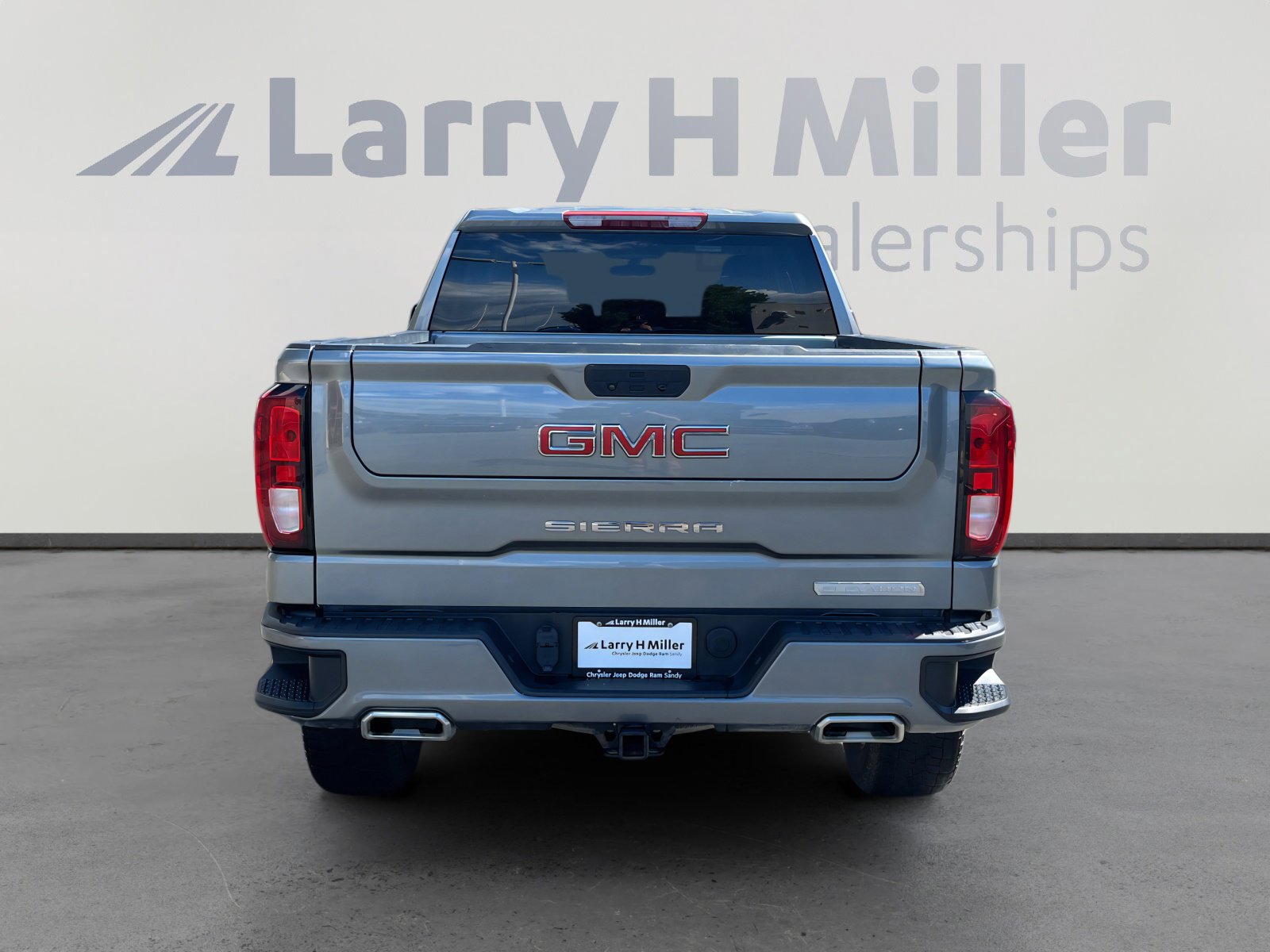 Used 2021 GMC Sierra 1500 Elevation w/ X31 Off-Road Package AWD/4WD image 4