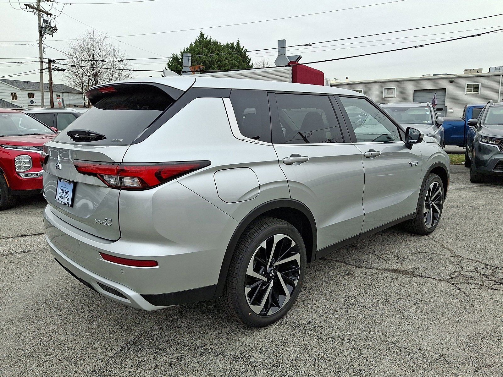 New 2025 Mitsubishi Outlander SE image 8