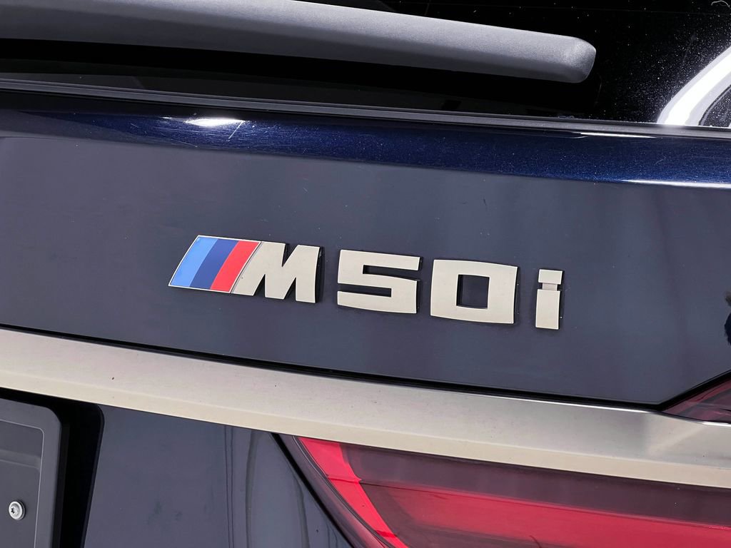 Used 2022 BMW X7 M50i w/ Cold Weather Package image 46