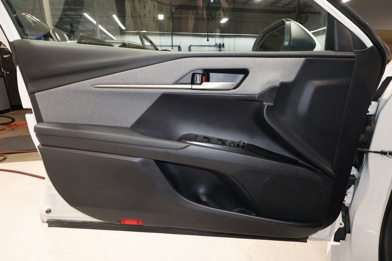 Used 2025 Toyota Camry LE image 21