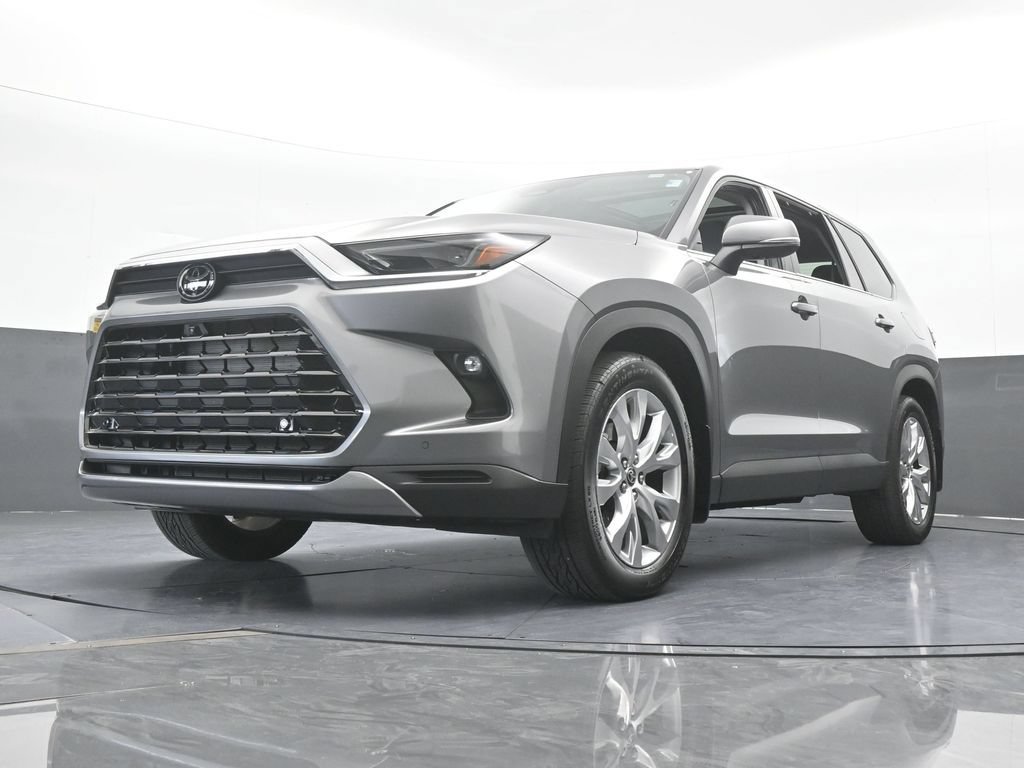 Used 2025 Toyota Grand Highlander AWD image 58