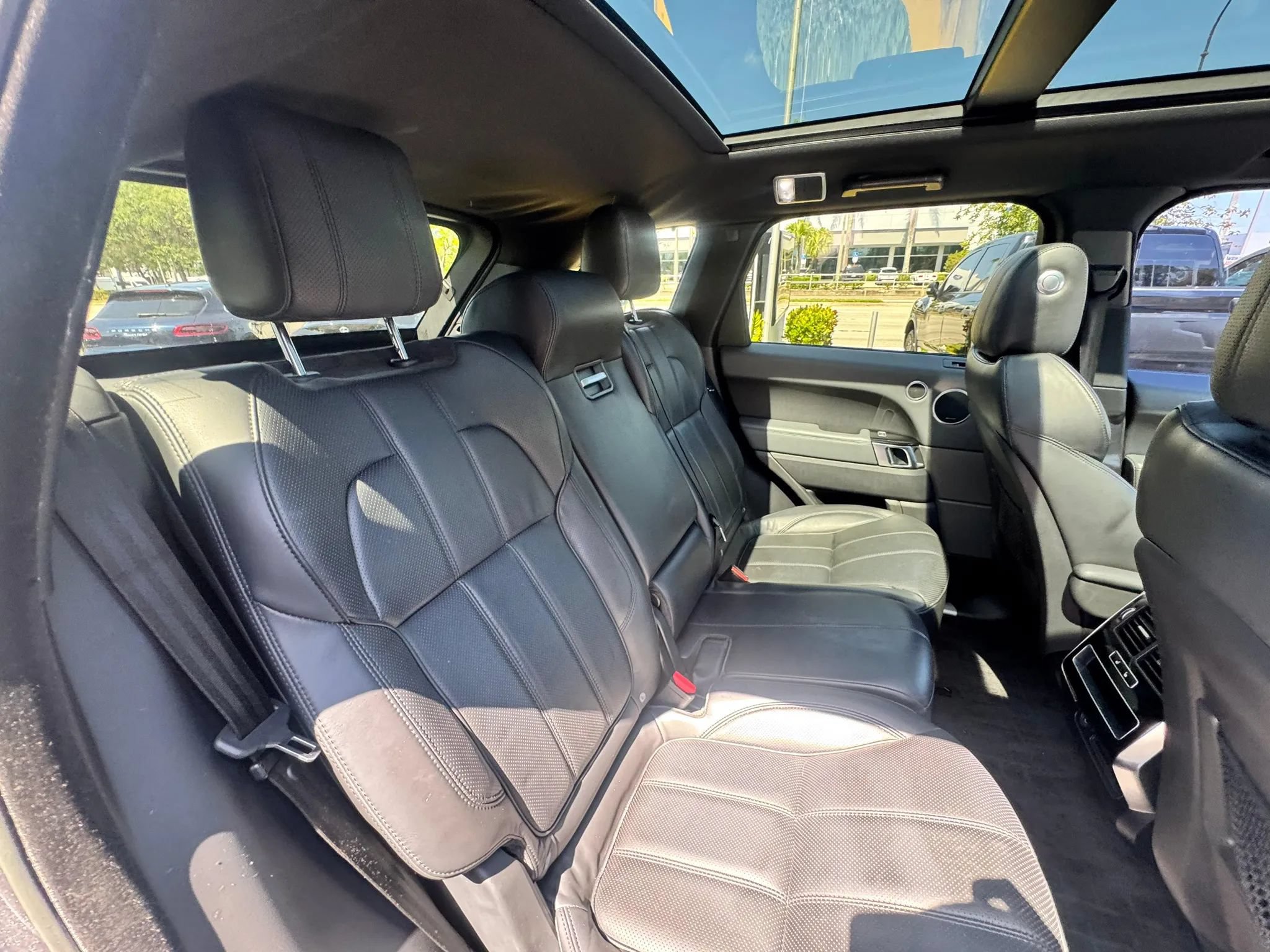 Used 2015 Land Rover Range Rover Sport Supercharged AWD/4WD image 19