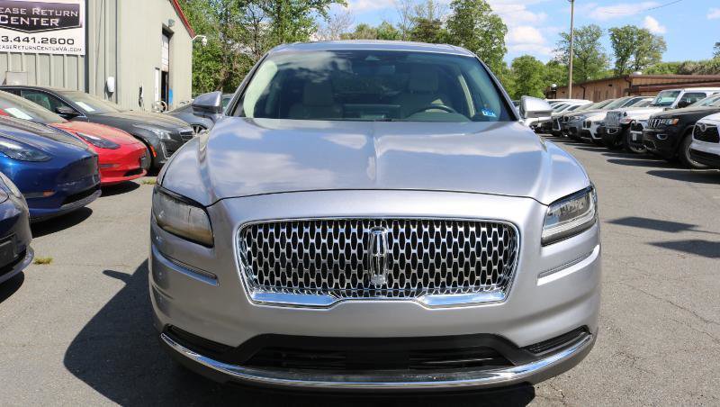 Used 2023 Lincoln Nautilus Reserve w/ Cargo Utility Package AWD/4WD image 2