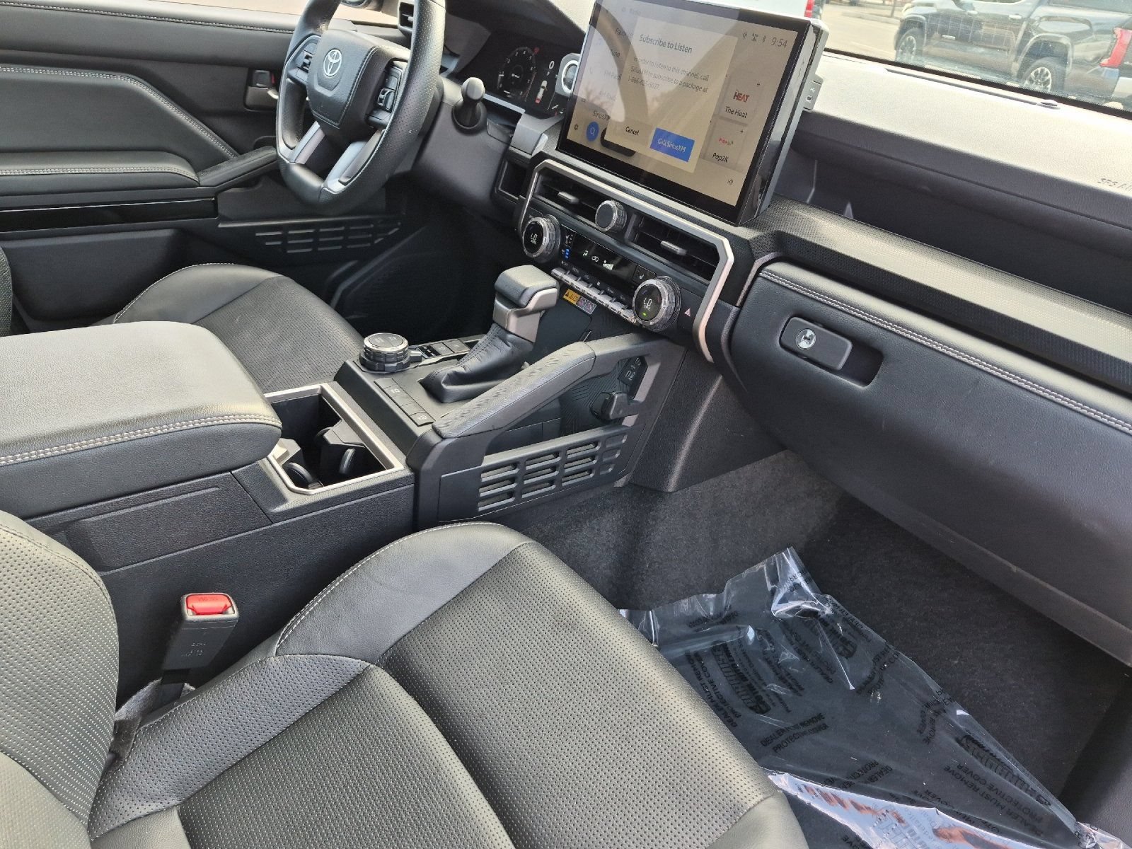 Certified 2025 Toyota 4Runner Limited AWD/4WD image 16