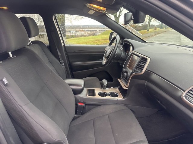 Used 2015 Jeep Grand Cherokee Laredo w/ Quick Order Package 23E image 9