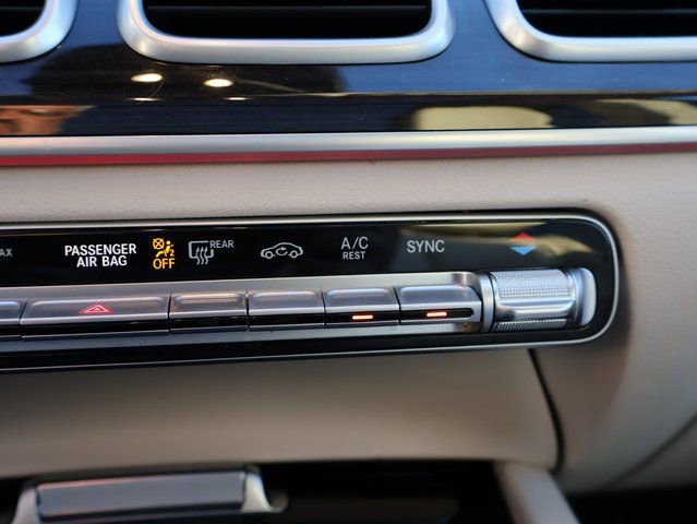 Used 2022 Mercedes-Benz GLS 450 4MATIC image 38