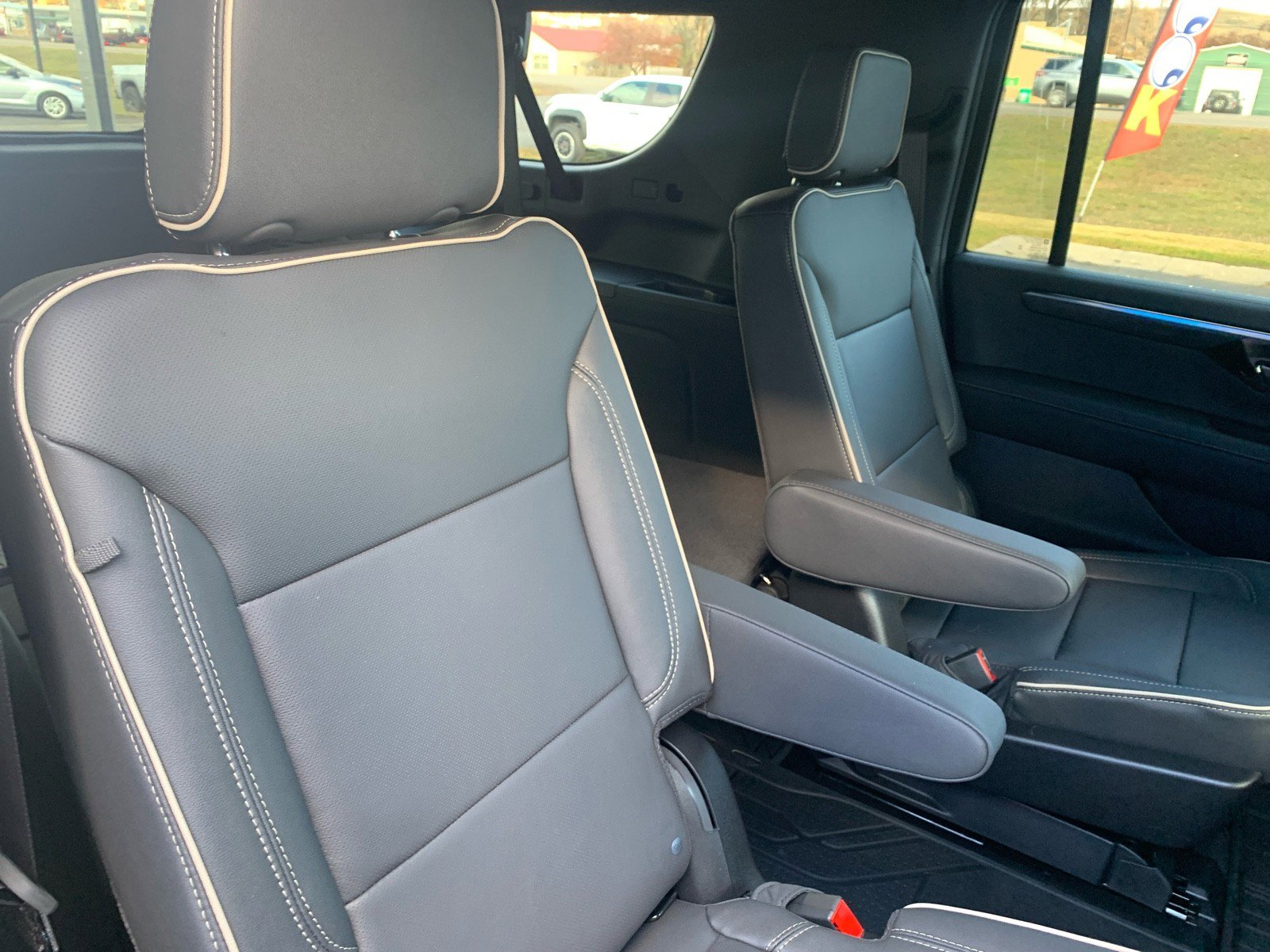 New 2026 Chevrolet Suburban Premier image 19