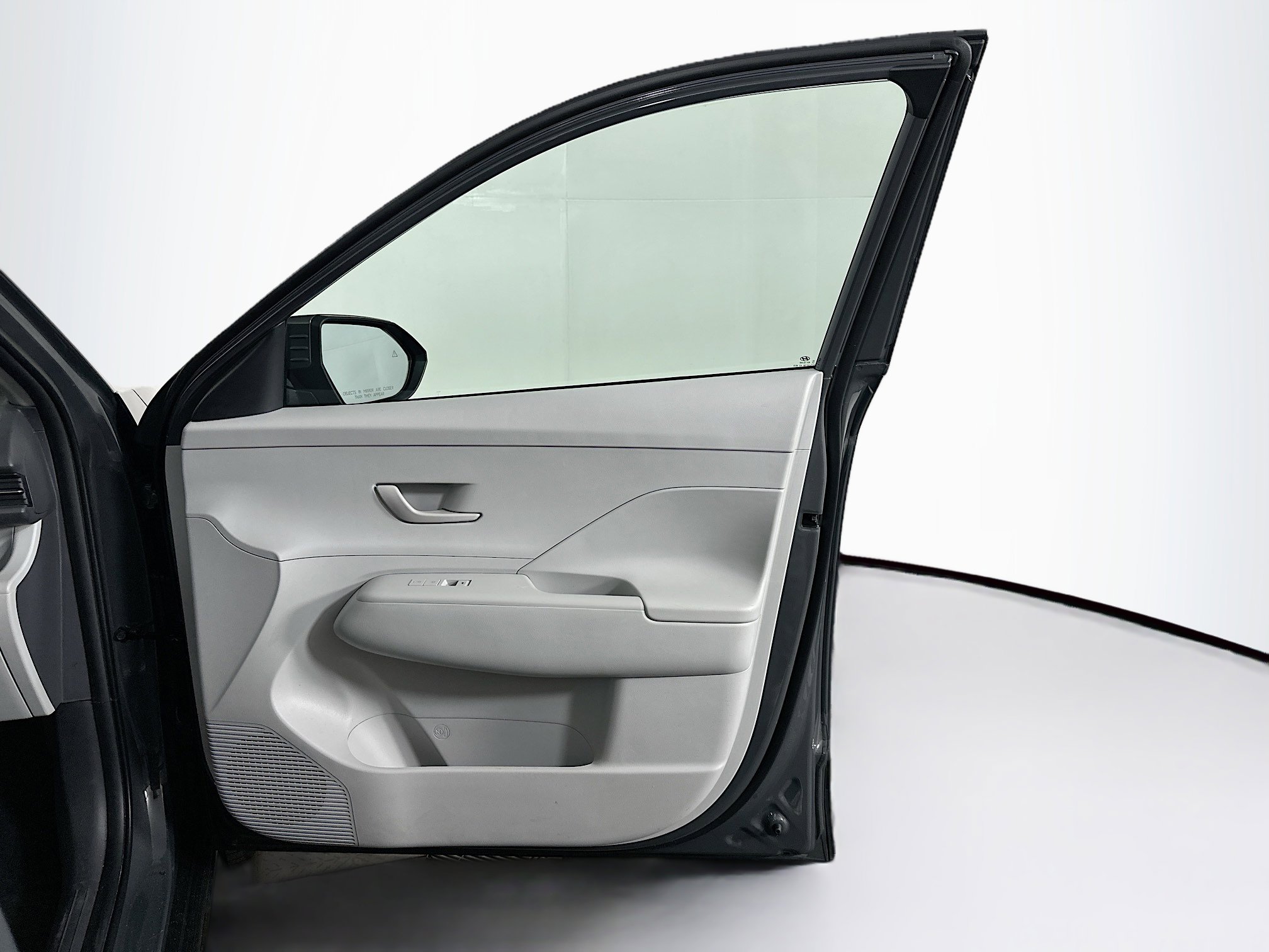 Used 2025 Hyundai Kona SEL FWD image 30