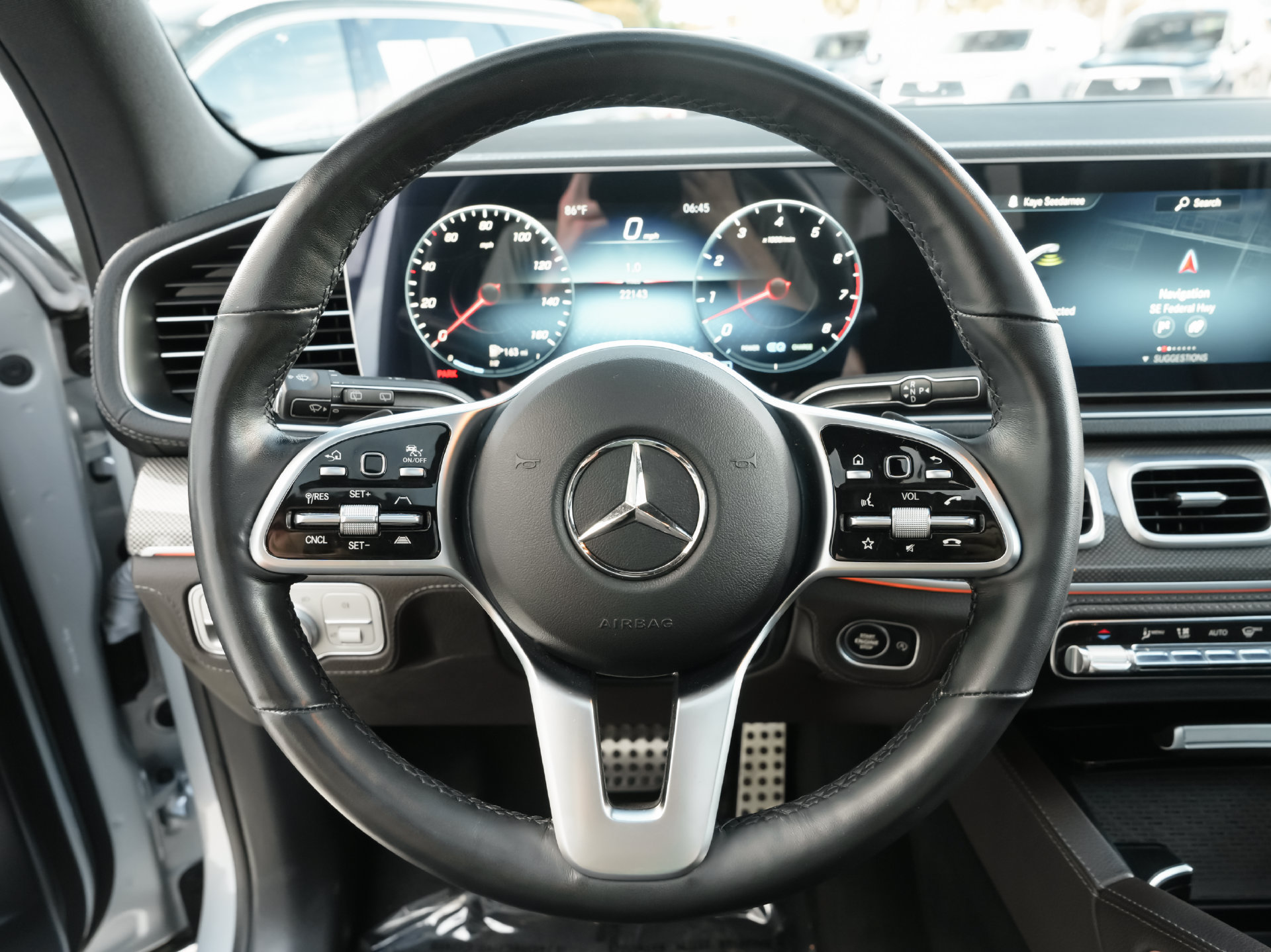 Used 2023 Mercedes-Benz GLS 450 4MATIC image 9