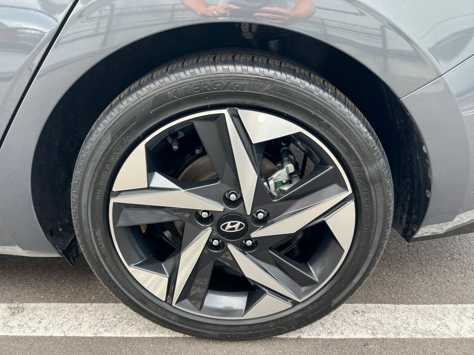 Used 2023 Hyundai Elantra Limited FWD image 14