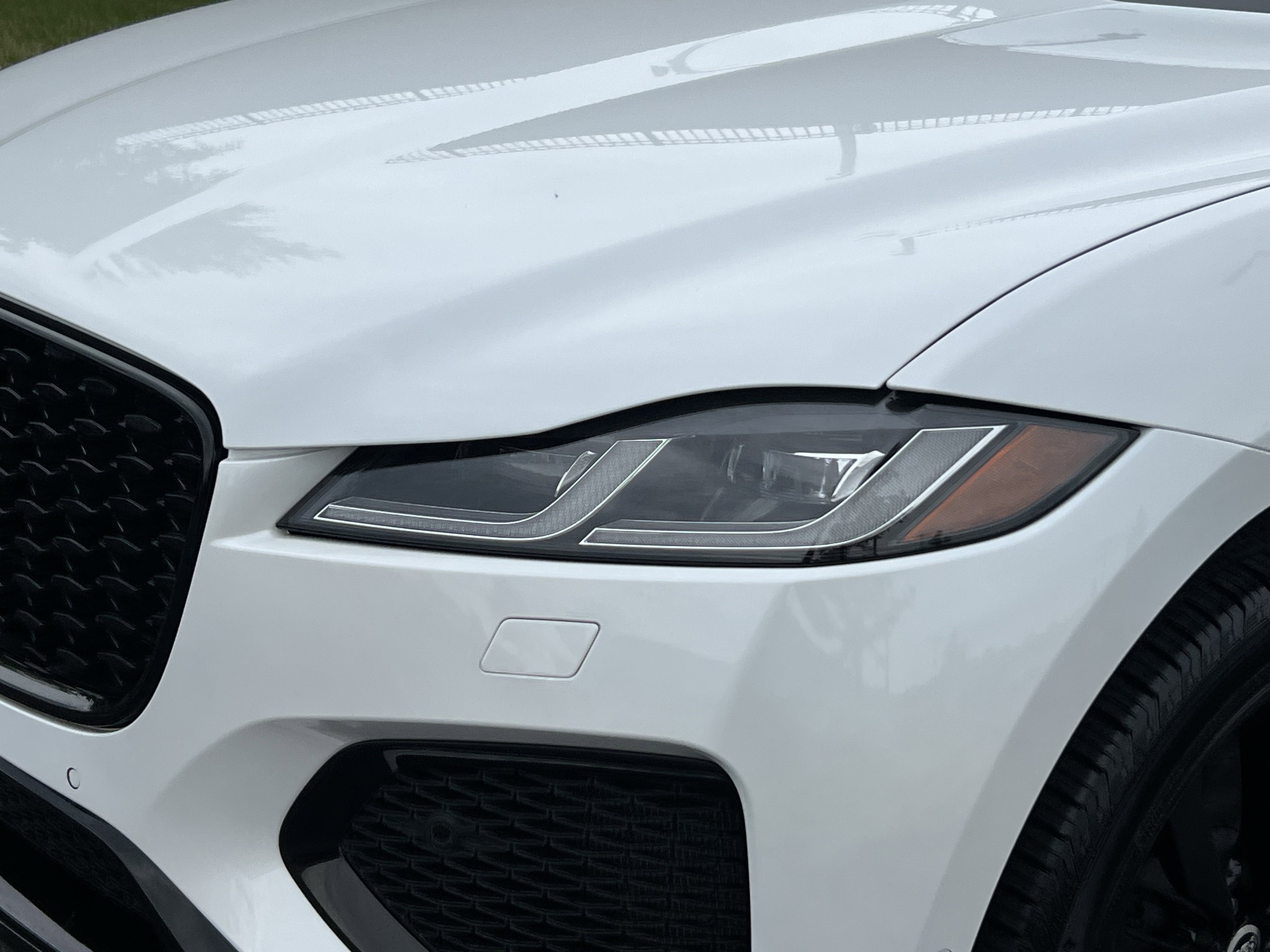 Used 2026 Jaguar F-PACE R-Dynamic S AWD/4WD image 12
