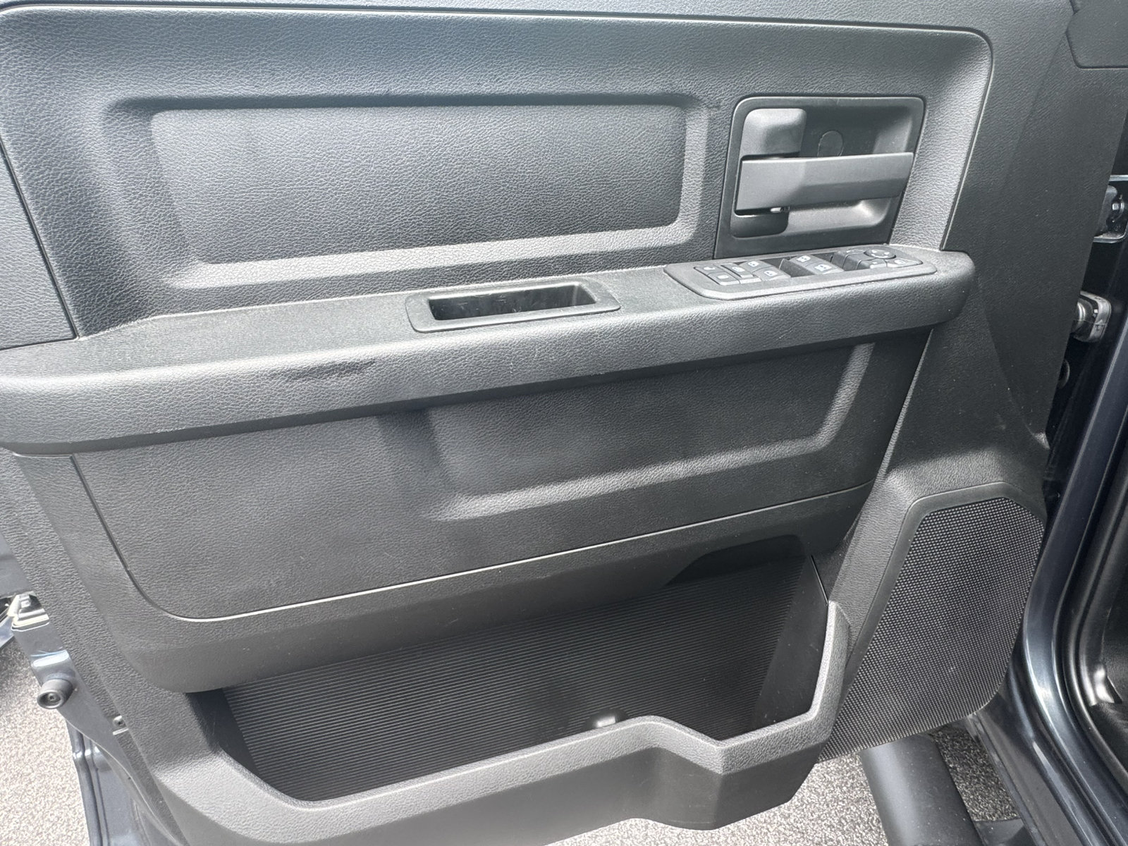 Certified 2025 RAM 2500 Tradesman AWD/4WD image 10