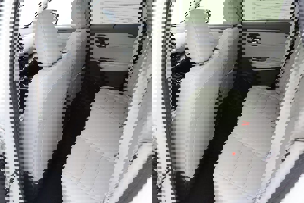 Used 2023 Nissan Rogue SV w/ SV Premium B Package image 11