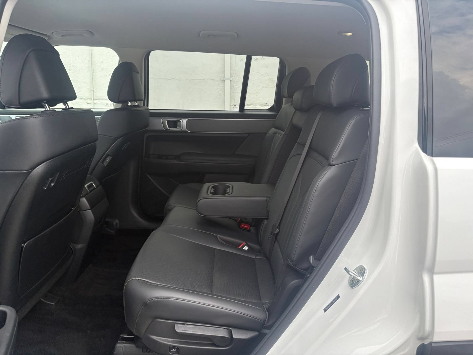 Used 2026 Hyundai Santa Fe SEL AWD/4WD image 28