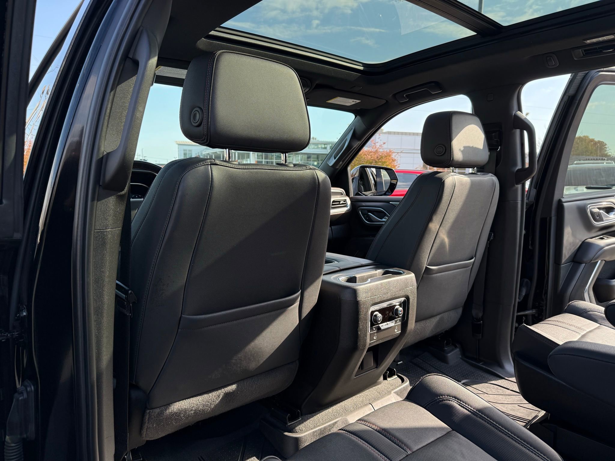 Used 2022 Chevrolet Tahoe RST w/ Luxury Package image 37