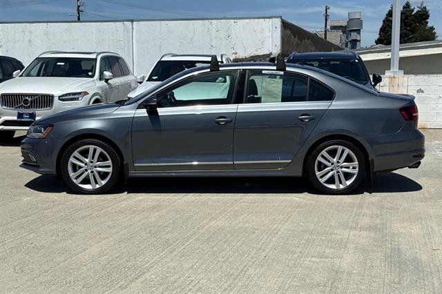 Used 2017 Volkswagen Jetta SEL FWD image 6