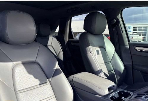 Used 2019 Porsche Cayenne S image 22